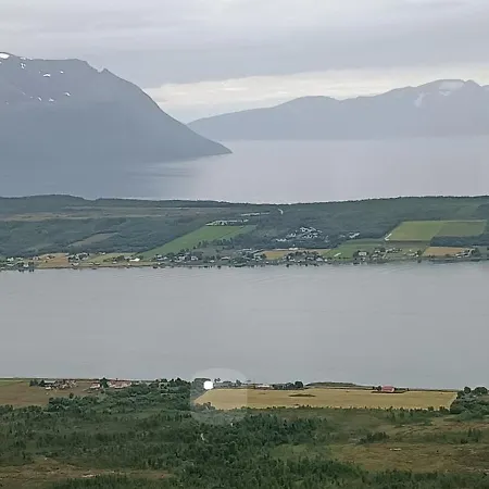 Luxury tent Stetind Skicamp Lyngen
